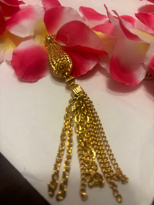 Vintage 1970's Gold Tone Tassel Pendant/Necklace