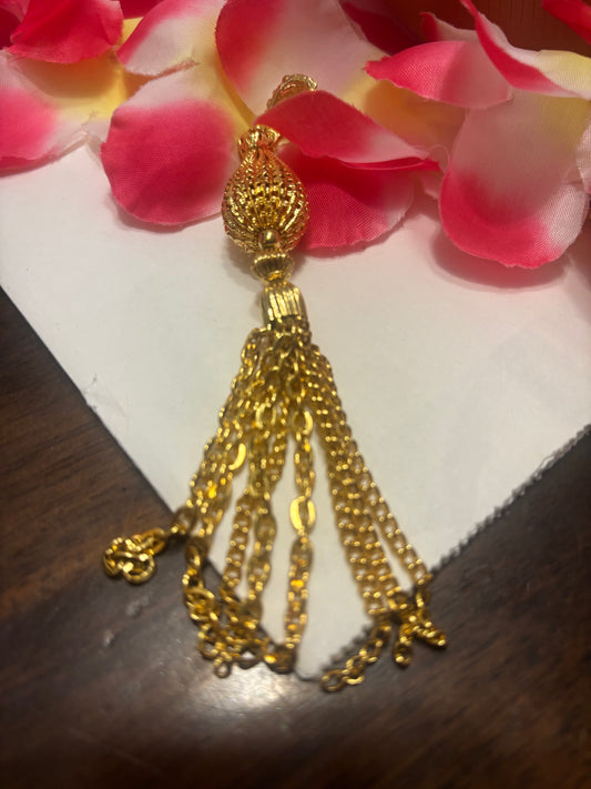 Vintage 1970's Gold Tone Tassel Pendant/Necklace