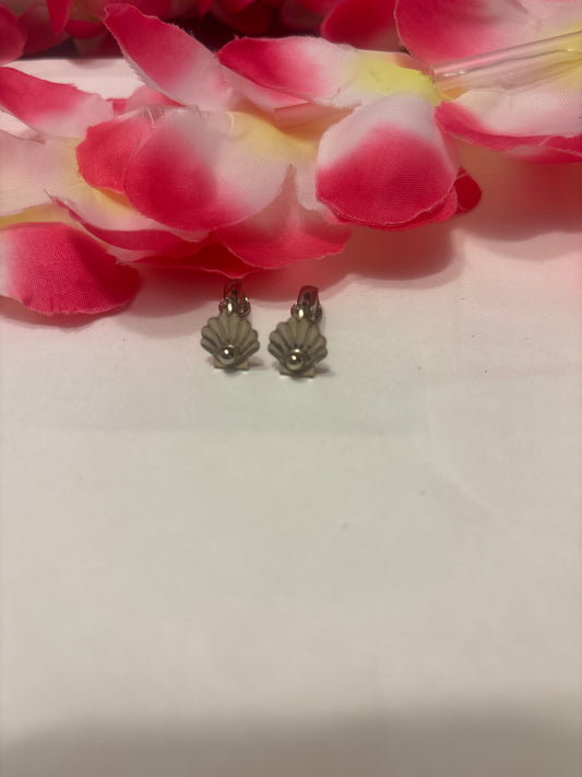 silver seashell earrings